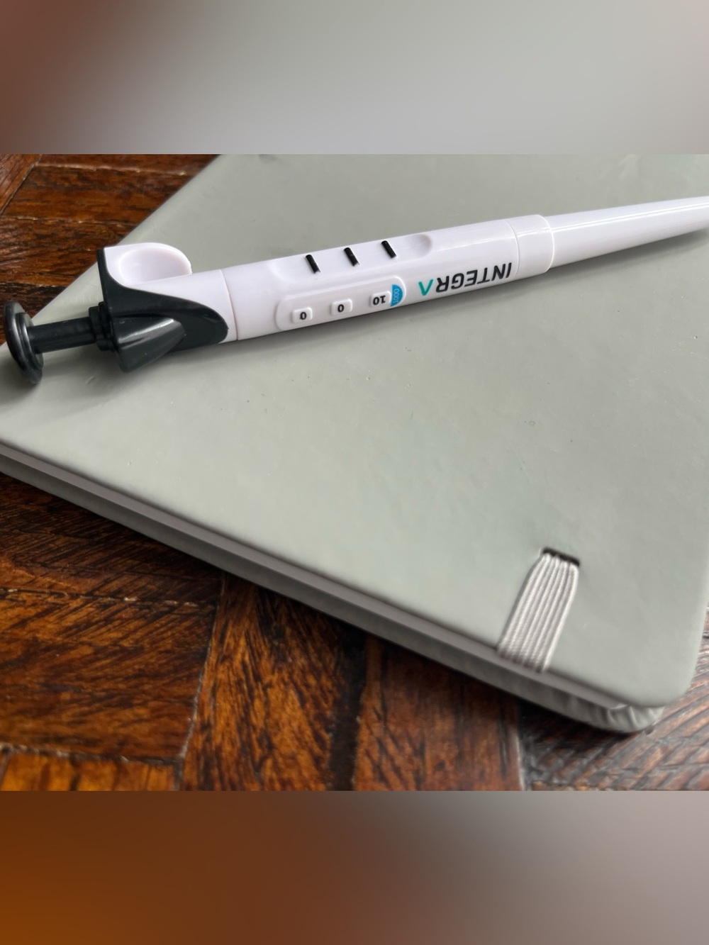 White Pipette pen - ballpoint pen - Picture 3 of 3